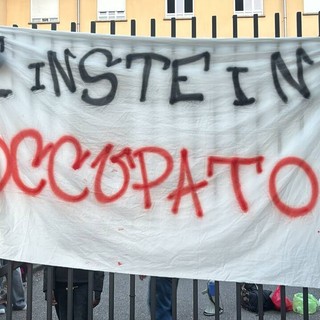 "Ci troverete sulle barricate": gli studenti occupano anche l'Einstein
