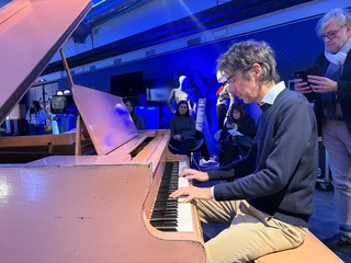 Emiliano Toso al pianoforte Emiliano Toso al pianoforte