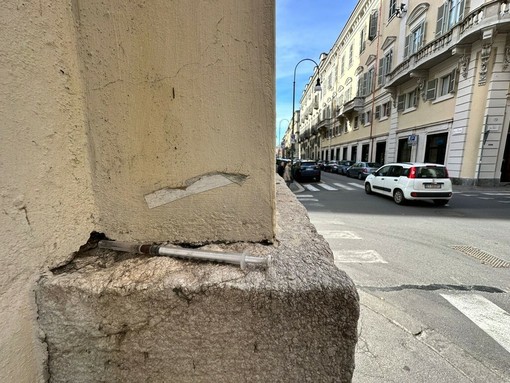 Stanza del &quot;consumo consapevole&quot;, via libera dalla Circoscrizione 7. Deri: &quot;Politiche contro la droga insufficienti&quot; [INTERVISTA]