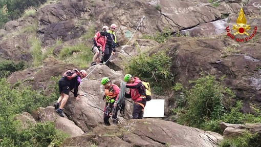 Soccorso Alpino e Vigili del fuoco salvano due escursionisti in difficoltà lungo la via ferrata Carlo Giorda