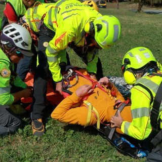 Italiani e francesi insieme per una esercitazione di soccorso in montagna Italiani e francesi insieme per una esercitazione di soccorso in montagna