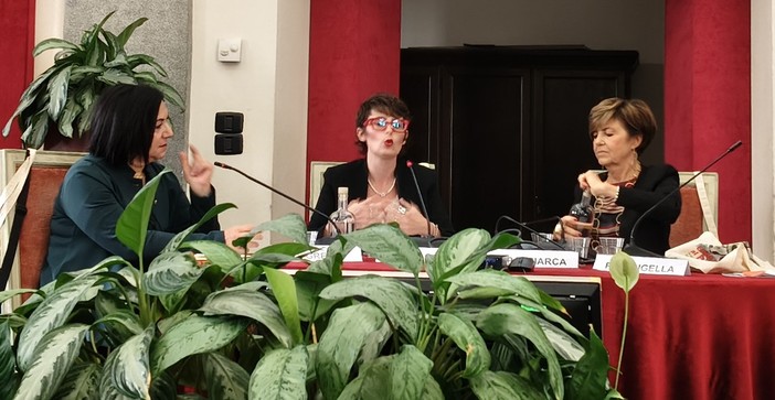 Scuola ed educare, a Torino torna il Social Festival: inaugurazione con Don Ciotti e Zoro Scuola ed educare, a Torino torna il Social Festival: inaugurazione con Don Ciotti e Zoro