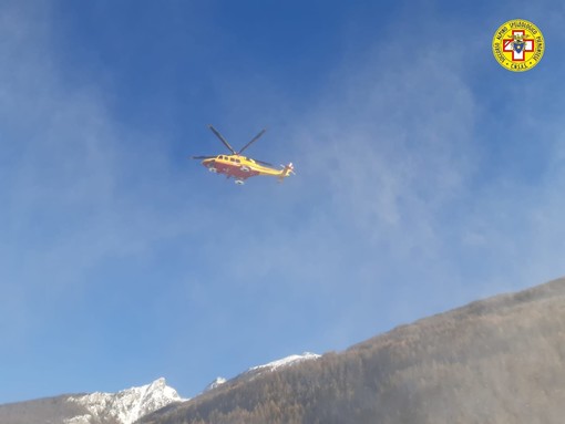 elicottero del Soccorso alpino in volo
