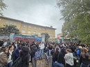 Nell’istituto Einstein prosegue l’occupazione dopo gli scontri con la polizia Nell’istituto Einstein prosegue l’occupazione dopo gli scontri con la polizia