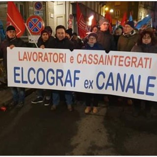 Prosegue la mobilitazione dei dipendenti della Elcograf di Borgaro