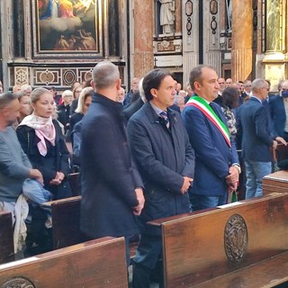Alle 10 in piazza Castello i funerali di Vattimo: tra i presenti anche Massimo Cacciari