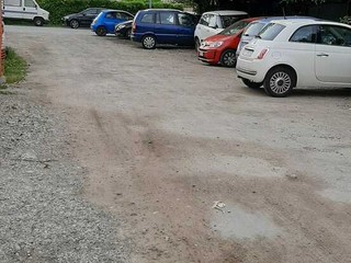 I cittadini protestano per le buche a Falchera I cittadini protestano per le buche a Falchera