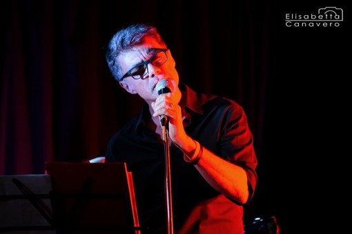 32 anni dalla morte di Massimo Troisi: il torinese Cico Cicogna pubblica il brano dedicato all'artista partenopeo