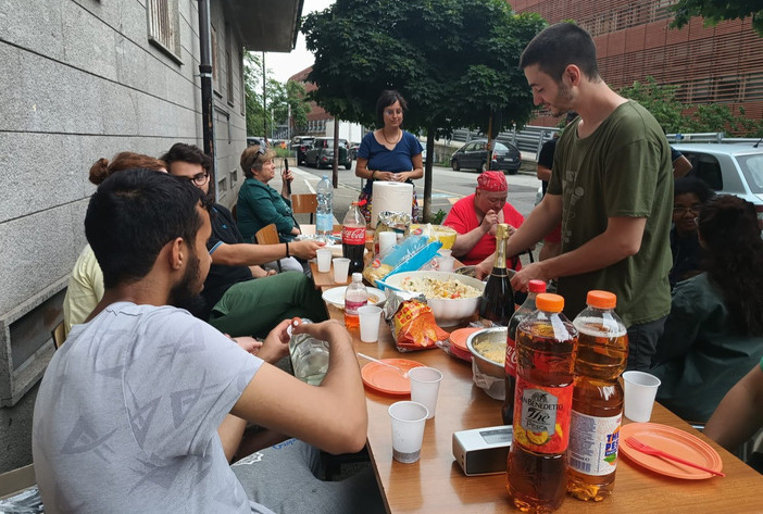 Torino festeggia i 20 anni della Festa dei Vicini: 97 appuntamenti nei quartieri e un focus sui nuovi cittadini Torino festeggia i 20 anni della Festa dei Vicini: 97 appuntamenti nei quartieri e un focus sui nuovi cittadini