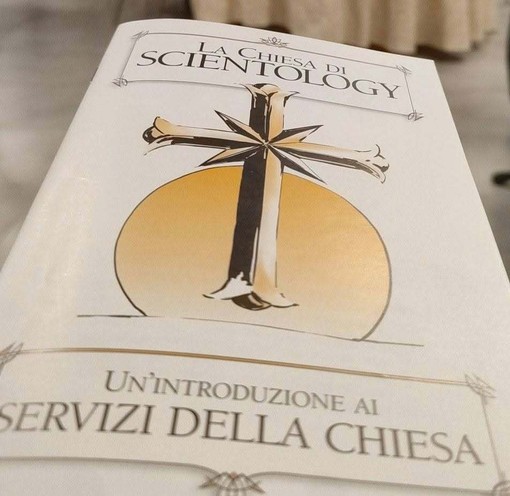 Da Cuneo a Torino per dire "sì": in via Sansovino le nozze con il rito di Scientology Da Cuneo a Torino per dire "sì": in via Sansovino le nozze con il rito di Scientology