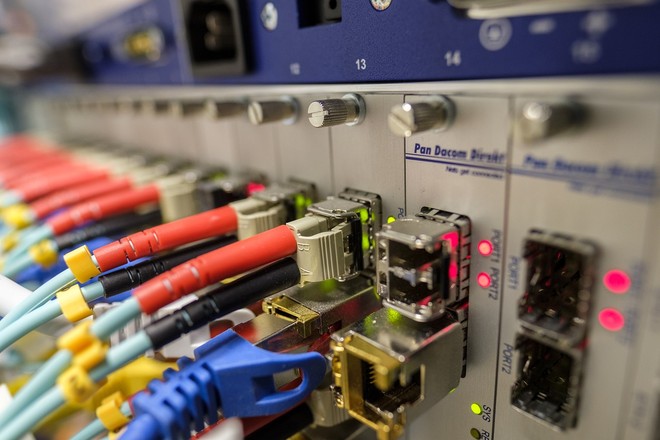 Santena, la fibra ottica raggiunge nuove strade: proseguono i lavori FiberCop Santena, la fibra ottica raggiunge nuove strade: proseguono i lavori FiberCop