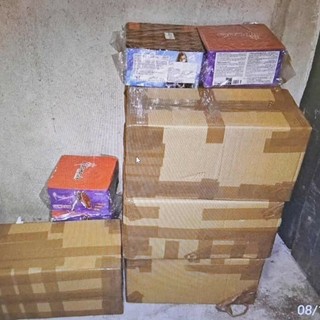 I fuochi d'artificio rinvenuti nello stabile di via Verolengo
