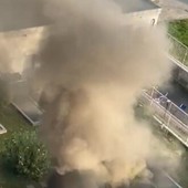 Va a fuoco un garage sotterraneo, momenti di paura in corso Giulio Cesare