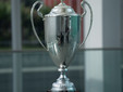 Il trofeo della CEV Champions League tra Palazzo Civico e Grattacielo Piemonte Il trofeo della CEV Champions League tra Palazzo Civico e Grattacielo Piemonte