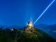 Un raggio di luce lungo 5 chilometri nel cielo: la Sacra di San Michele accende la Spada dell'Arcangelo Un raggio di luce lungo 5 chilometri nel cielo: la Sacra di San Michele accende la Spada dell'Arcangelo