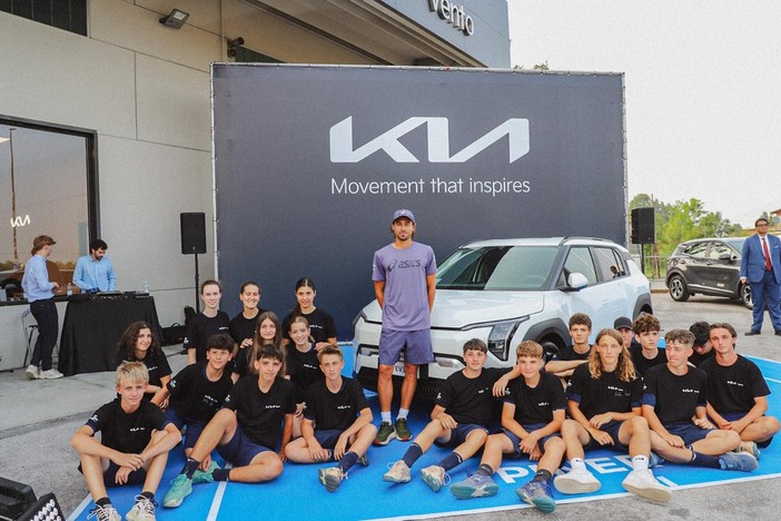 Kia Vento festeggia la nuova apertura di Pinerolo con una grande festa: tennis, musica, aperitivo e premi