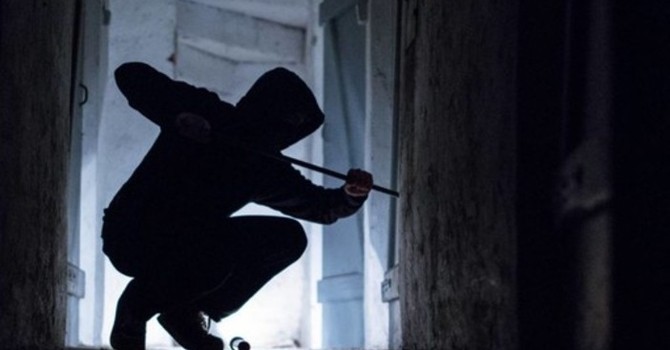 Due ladri sono stati fermati a Bussoleno, colti sul fatto dal vicino di casa