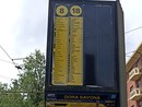 Aurora, sistemato il tabellone del bus 8 verso il centro alla fermata Dora Savona di corso XI Febbraio