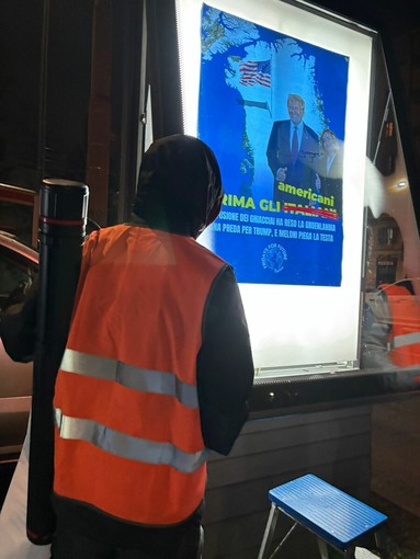 Azione notturna dei Fridays for Future a Torino Azione notturna dei Fridays for Future a Torino