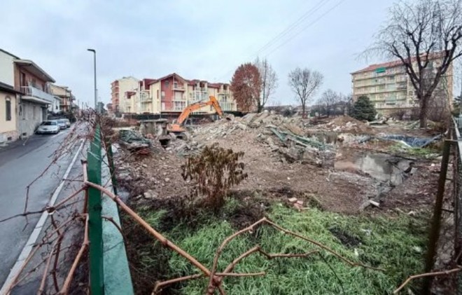 Completato a Nichelino l'abbattimento della vecchia Papa Giovanni