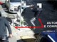 Strappano la collanina a una 73enne ma lei li rincorre e li fa arrestare [VIDEO]