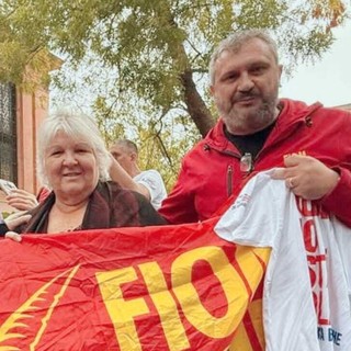 Ugo Bolognesi (Fiom Torino) con la figlia del Che, Aleida Guevara