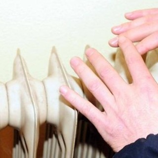Freddo (almeno) fino a venerdì, a Torino posticipato lo spegnimento dei termosifoni