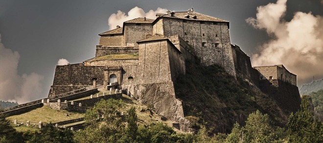 Sul Forte di Exilles attrezzata la "Falesia dei Lupi", nuova via di scalata