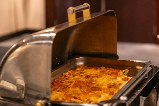 Piatti al forno al ristorante: i segreti di una doratura uniforme Piatti al forno al ristorante: i segreti di una doratura uniforme