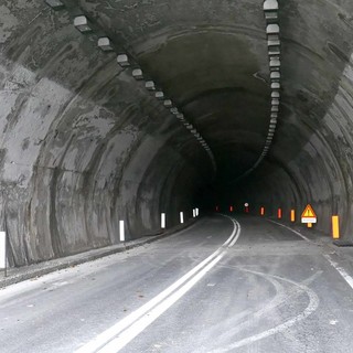 Torna a essere chiusa per lavori la galleria Monte Basso di Lanzo