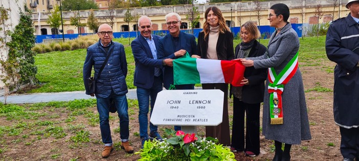 L'inaugurazione del giardino intitolato a John Lennon