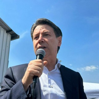 Referendum giustizia, il leader del M5S Giuseppe Conte a Torino per il no