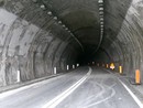 Torna a essere chiusa per lavori la galleria Monte Basso di Lanzo Torna a essere chiusa per lavori la galleria Monte Basso di Lanzo