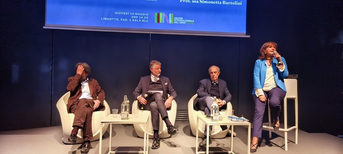 Dal Salone del Libro a quello delle Riviste: il Ministro Giuli annuncia il nuovo evento Dal Salone del Libro a quello delle Riviste: il Ministro Giuli annuncia il nuovo evento