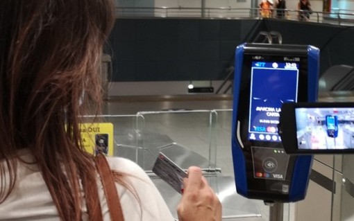 Comprare tramite app sarà più conveniente: i titoli costeranno meno