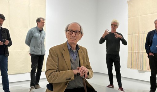 Giorgio Griffa alla sua mostra Giorgio Griffa alla sua mostra