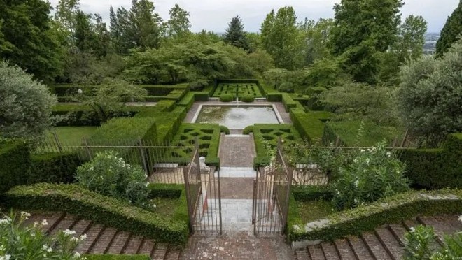 Moncalieri, villa Silvio Pellico tra i 25 giardini più belli al mondo per il New York Times