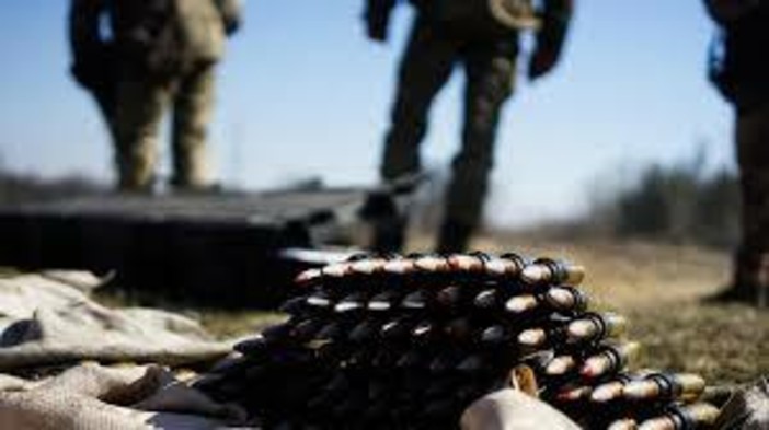 Gli americani spendono per sé i soldi europei desinati alle armi ucraine Gli americani spendono per sé i soldi europei desinati alle armi ucraine