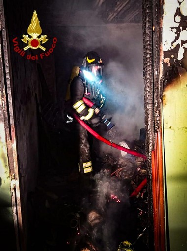 Intervento complicato per i vigili del fuoco