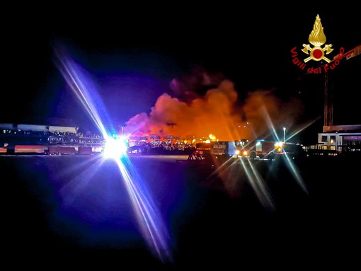 Diverse ore di intervento per i vigili del fuoco