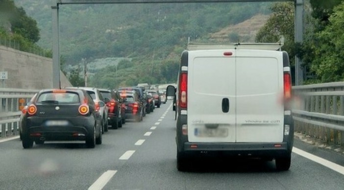 Incidente sulla A10: autostrada chiusa e problemi per i Torinesi in viaggio verso il mare