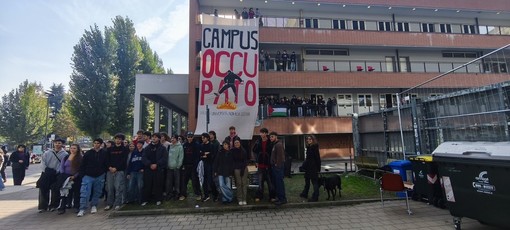 Il campus Einaudi è attualmente occupato Il campus Einaudi è attualmente occupato