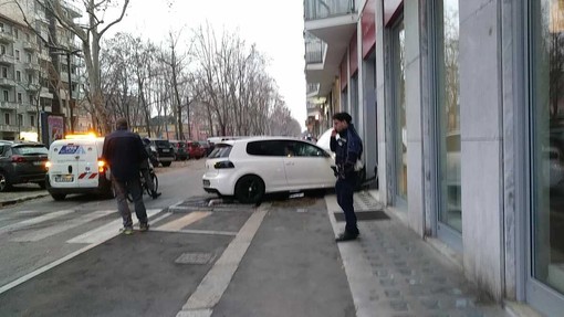 Una delle due auto coinvolte nel sinistro