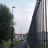 Illuminazione potenziata per aumentare la sicurezza vicino al giardino della 5 Illuminazione potenziata per aumentare la sicurezza vicino al giardino della 5