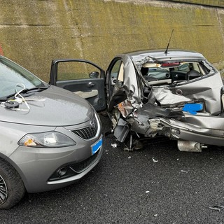 Tangenziale nel caos: altro incidente e traffico in tilt
