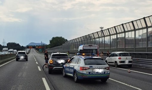 Incidente in tangenziale Nord: quattro veicoli coinvolti, traffico in tilt Incidente in tangenziale Nord: quattro veicoli coinvolti, traffico in tilt