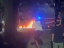 Auto in fiamme in via Lanzo (foto dal gruppo facebook Sei di Madonna di campagna se) Auto in fiamme in via Lanzo (foto dal gruppo facebook Sei di Madonna di campagna se)