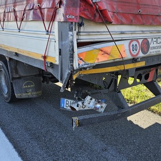 Incidente sull’A5 tra Quincinetto e Ivrea: mezzi distrutti