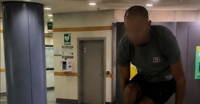 Un fermo immagine del video pubblicato sui social e poi rimosso Un fermo immagine del video pubblicato sui social e poi rimosso