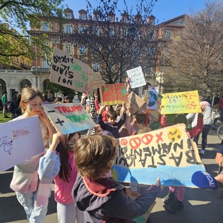 La partenza in piazza Statuto. In testa esposto lo striscione &quot;Dal seme dell'oppressione nasce l'albero della ribellione&quot;